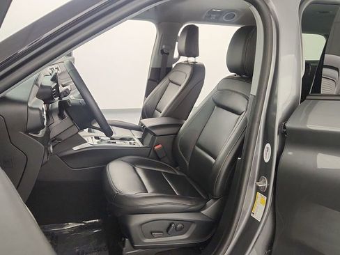 Used 2023 Ford Explorer XLT w/ Equipment Group 202A image 13