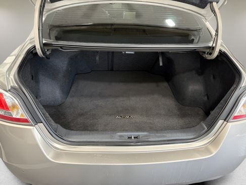 Used 2014 Nissan Altima 2.5 SL w/ Technology Package FWD image 36
