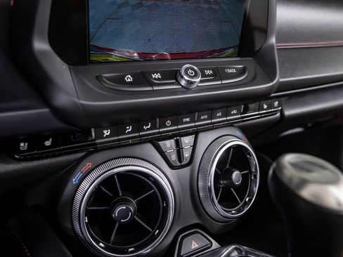 Used 2016 Chevrolet Camaro SS RWD image 31