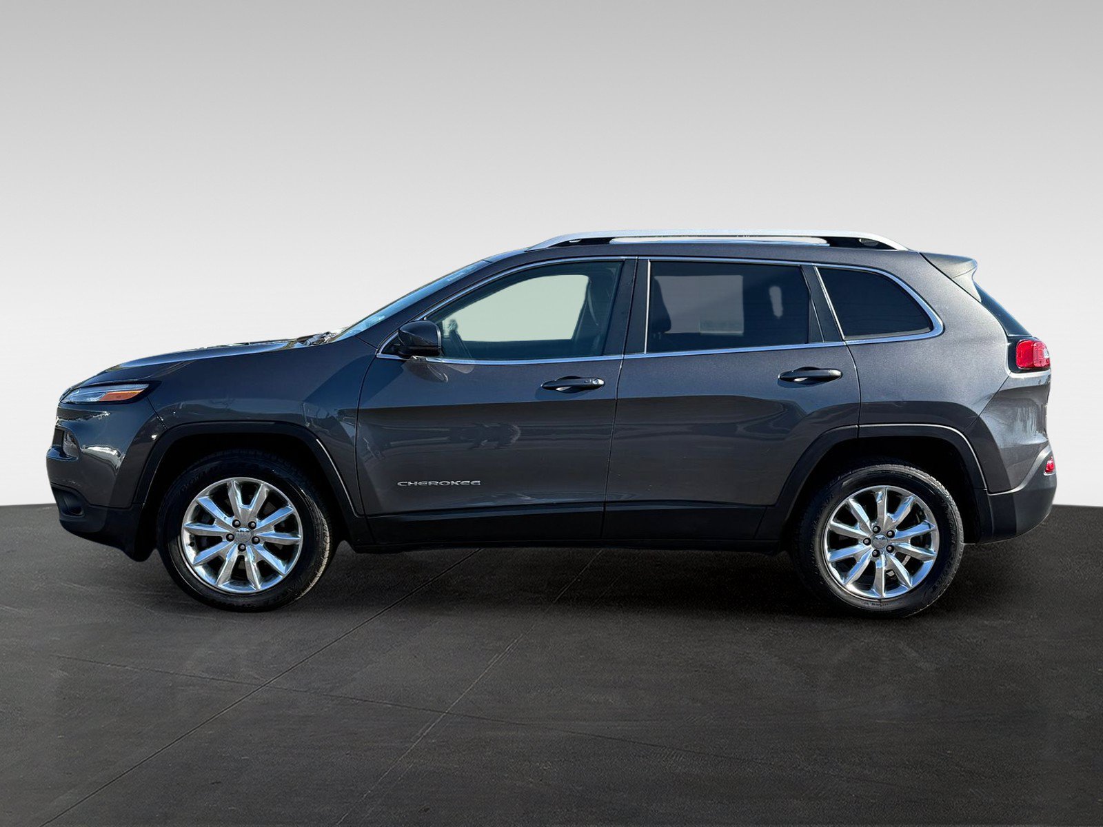 Used 2017 Jeep Cherokee Limited AWD/4WD image 8