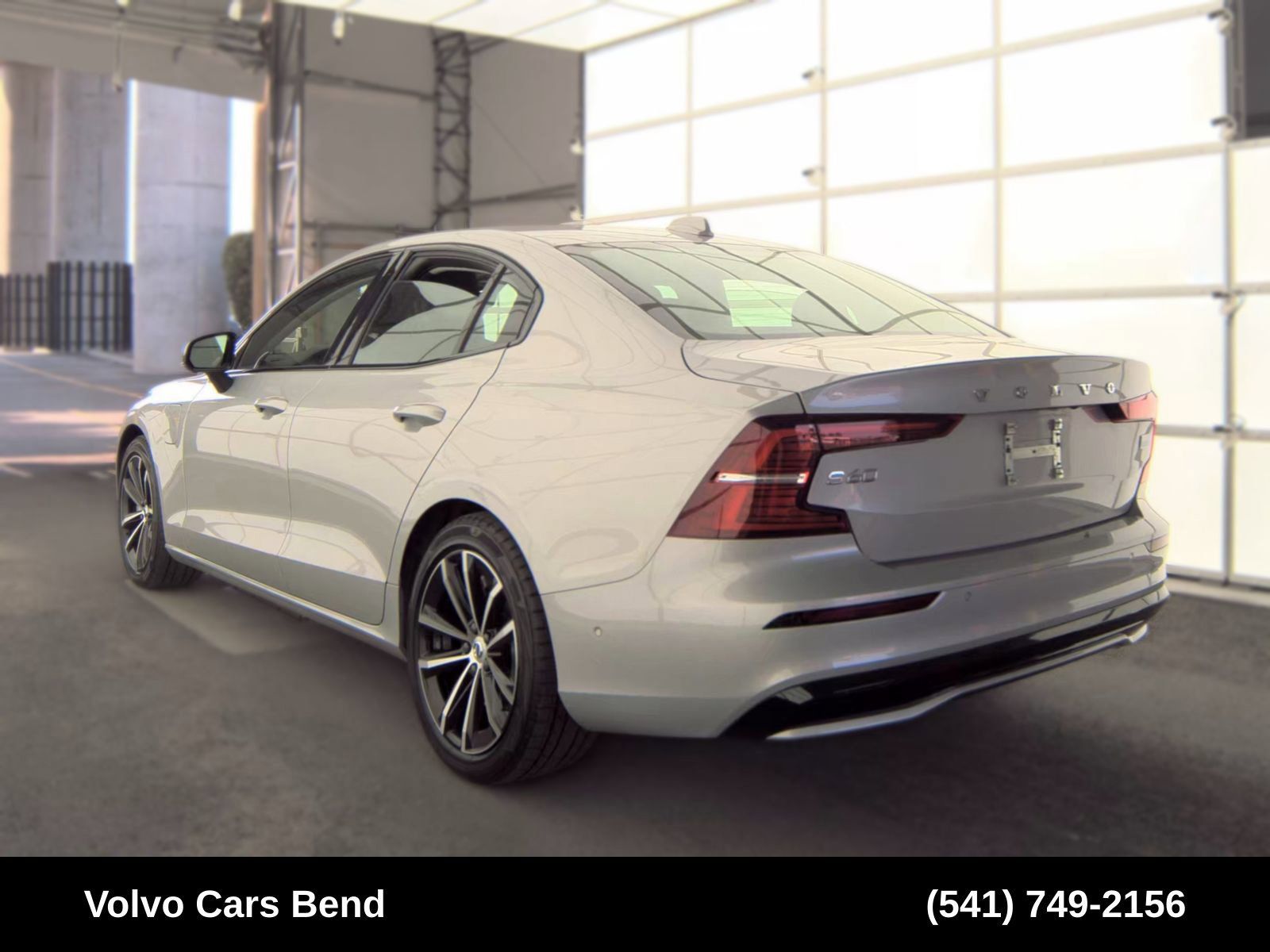 Used 2023 Volvo S60 T8 Plus AWD/4WD image 3