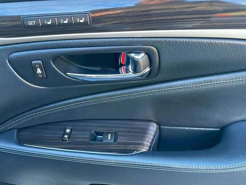 Used 2014 Lexus LS 460 AWD image 26