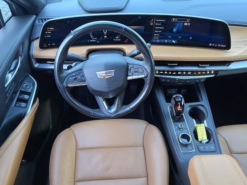 Used 2024 Cadillac XT4 Premium Luxury w/ Technology Package FWD image 17