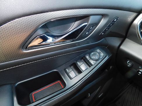 Used 2023 Chevrolet Traverse Premier w/ Redline Edition FWD image 34