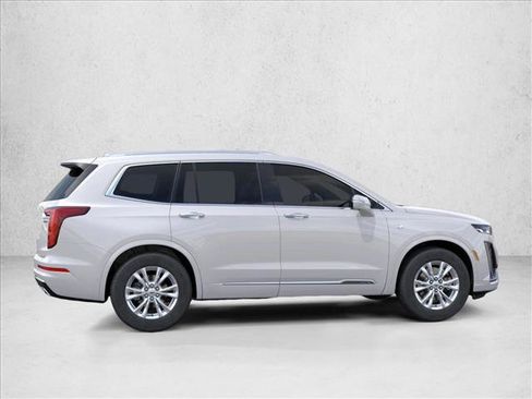 New 2025 Cadillac XT6 Luxury image 5