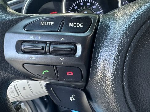 Used 2015 Kia Optima LX FWD image 26