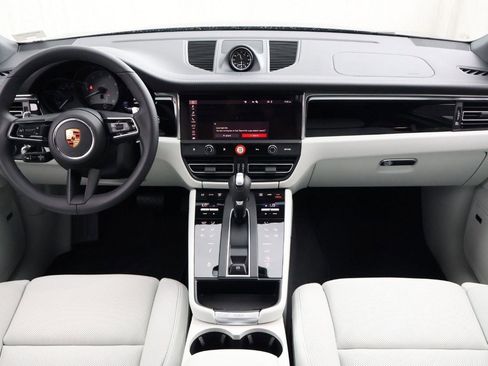 New 2026 Porsche Macan S image 20