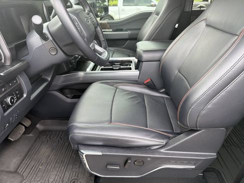 Used 2024 Ford F350 Lariat w/ Lariat Ultimate Package AWD/4WD image 9