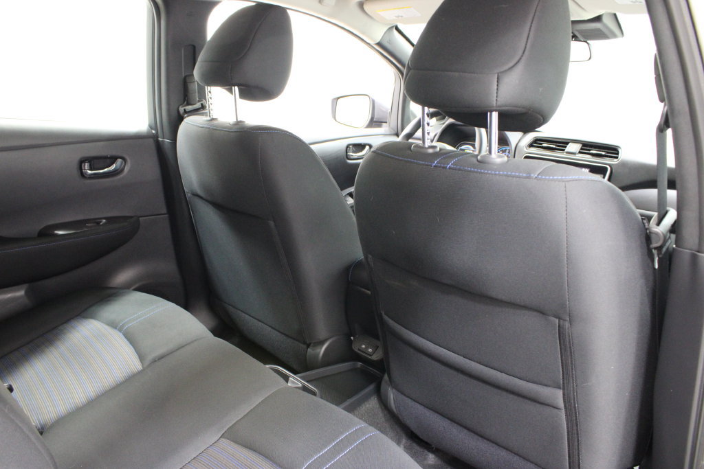 Used 2025 Nissan Leaf S FWD image 19