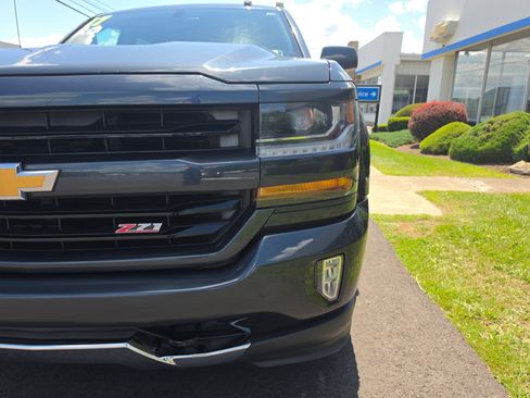 Used 2017 Chevrolet Silverado 1500 LT w/ All Star Edition AWD/4WD image 9