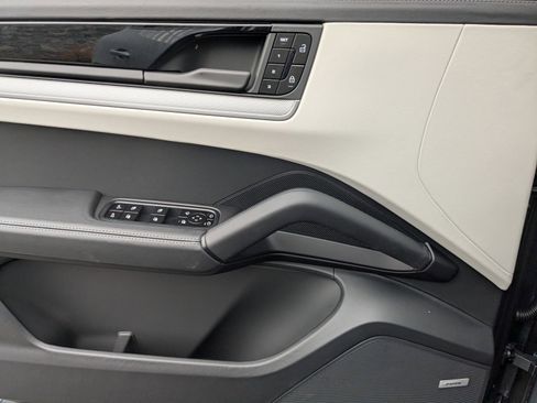 New 2026 Porsche Cayenne Coupe image 13