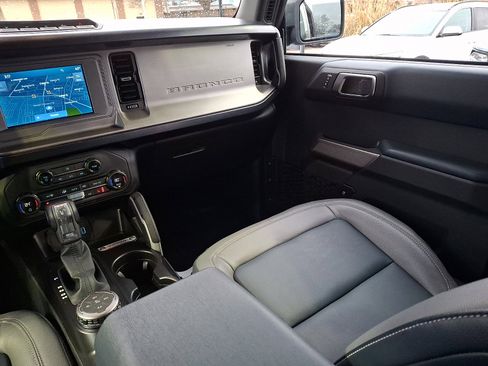 Used 2023 Ford Bronco Outer Banks w/ Sasquatch Package image 16