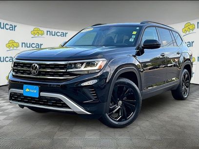 Used 2023 Volkswagen Atlas SE w/ Panoramic Sunroof Package