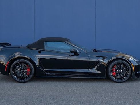 Used 2016 Chevrolet Corvette Z06 w/ 3LZ Preferred Equipment Group RWD image 23