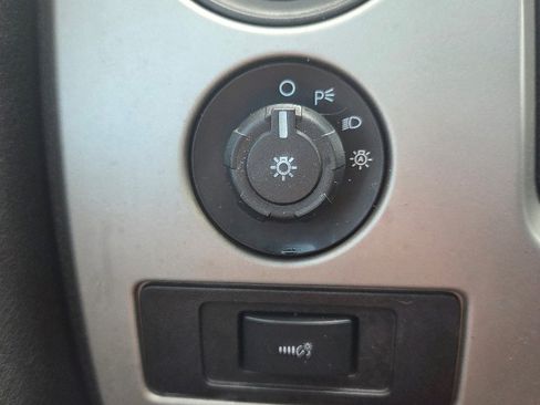 Used 2012 Ford F150 Raptor w/ Raptor Luxury Pkg image 21