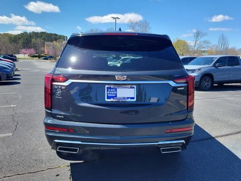 Used 2022 Cadillac XT6 Premium Luxury w/ Technology Package image 5