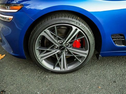 Used 2024 Genesis G70 2.5T w/ Sport Prestige Package image 11