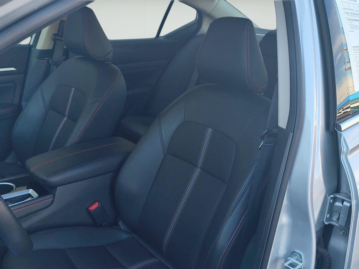 Used 2025 Nissan Altima 2.5 SR FWD image 8