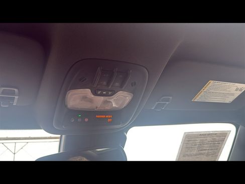 Certified 2022 Chevrolet TrailBlazer RS w/ Sun and Liftgate Package image 17