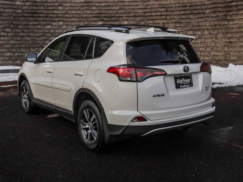 Used 2018 Toyota RAV4 XLE image 9