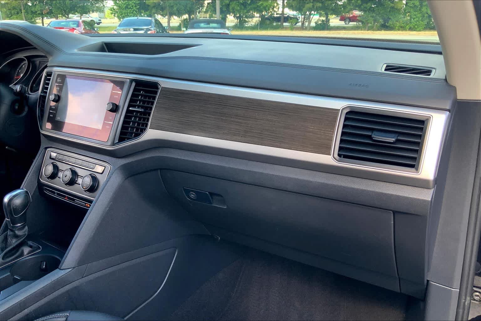 Used 2018 Volkswagen Atlas SE FWD image 18