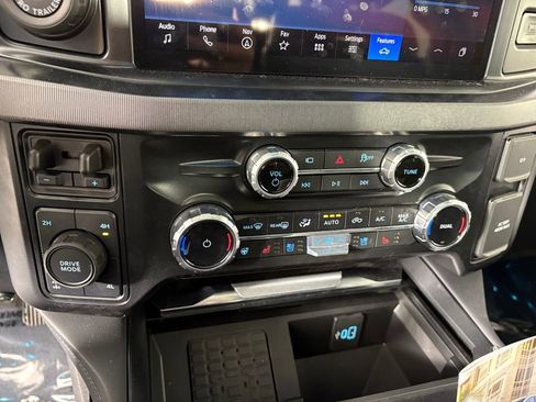 Certified 2025 Ford F350 Platinum image 21