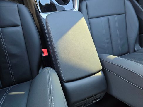 Certified 2025 Audi Q5 Premium w/ Convenience Package image 24