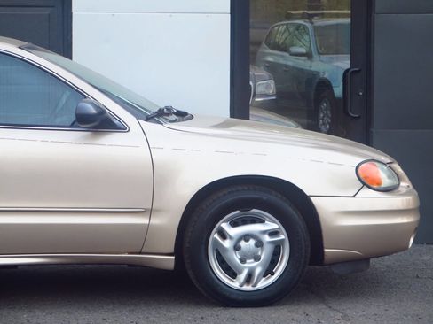 Used 2003 Pontiac Grand Am SE image 15