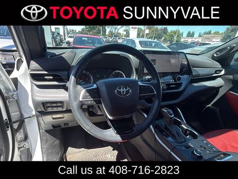 Used 2023 Toyota Highlander XSE AWD/4WD image 4