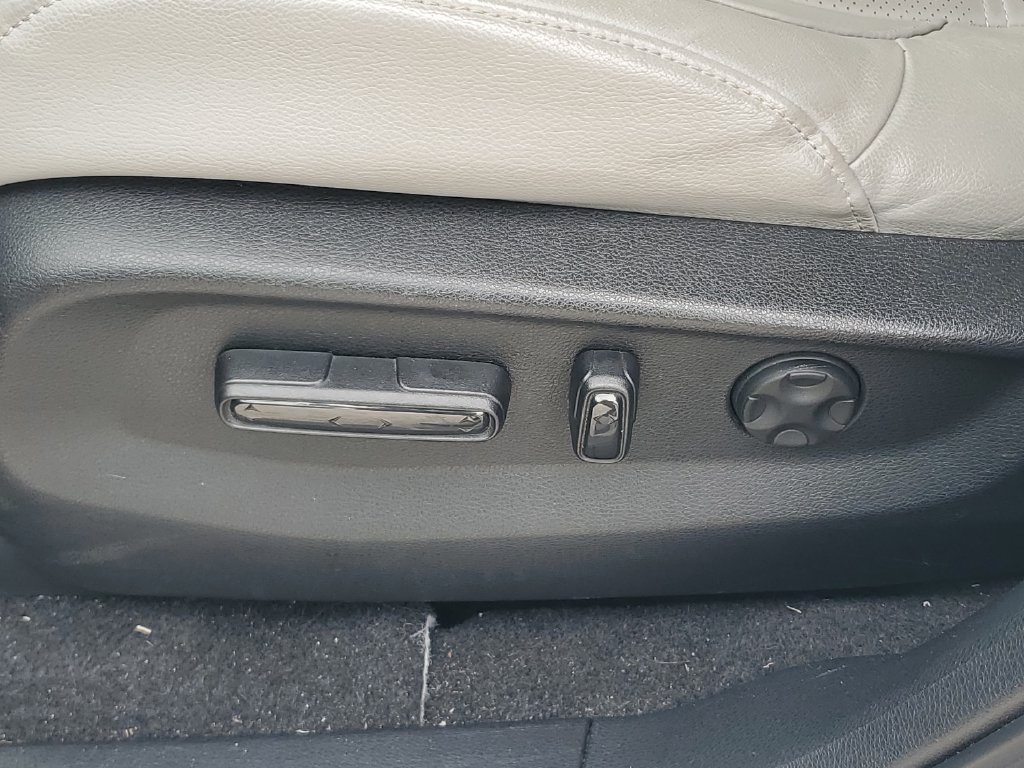 Used 2019 Honda CR-V EX-L image 16