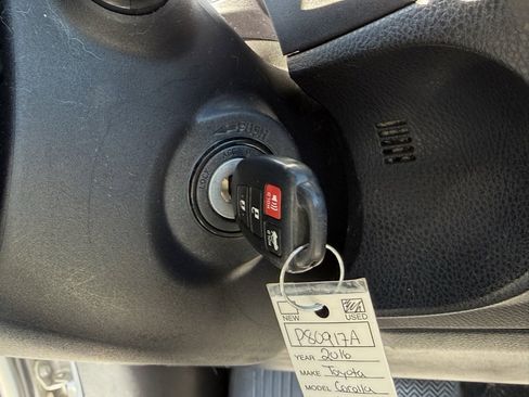 Used 2016 Toyota Corolla L image 21