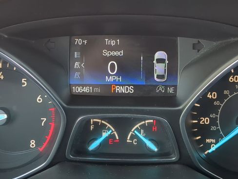 Used 2018 Ford Escape Titanium w/ Ford Safe & Smart Package AWD/4WD image 22
