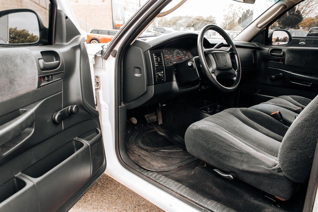 Used 2004 Dodge Dakota SLT w/ Trailer Tow Group AWD/4WD image 13