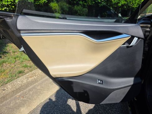 Used 2014 Tesla Model S P85 RWD image 23