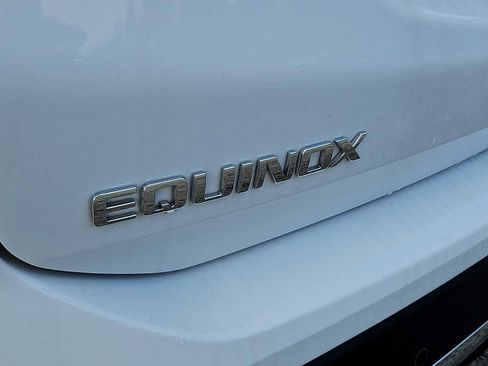 Used 2024 Chevrolet Equinox LT AWD/4WD image 29