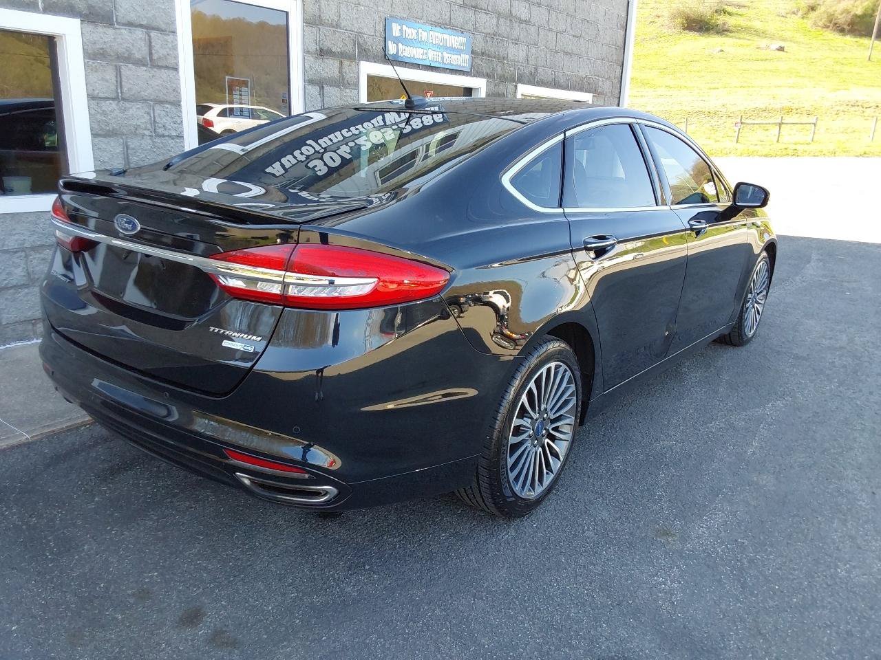Used 2017 Ford Fusion Titanium AWD/4WD image 3