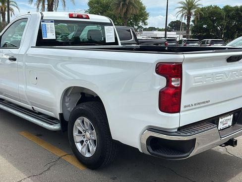 Certified 2025 Chevrolet Silverado 1500 W/T RWD image 5
