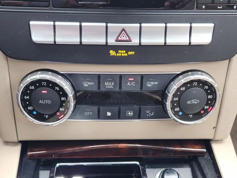 Used 2012 Mercedes-Benz C 250 Sedan image 19