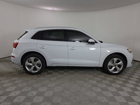 Certified 2023 Audi Q5 2.0T Premium Plus w/ Premium Plus Package AWD/4WD image 8