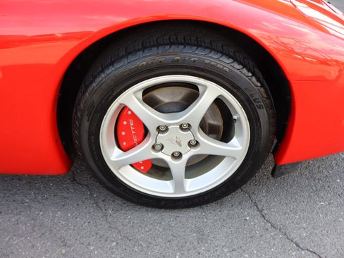 Used 2002 Chevrolet Corvette Convertible w/ Preferred Equipment Group2 image 30