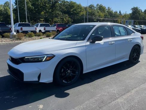 Used 2025 Honda Civic Sport image 5