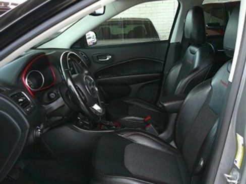 Used 2020 Jeep Compass Trailhawk w/ Cold Weather Group image 15