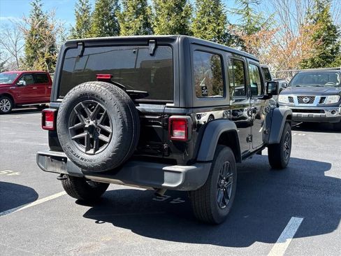 Used 2024 Jeep Wrangler Sport S image 6