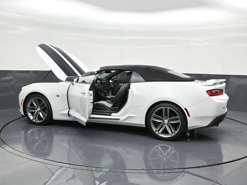 Used 2017 Chevrolet Camaro LT image 33