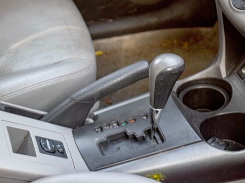 Used 2007 Toyota RAV4 Limited image 7