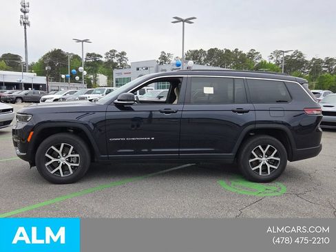 Used 2025 Jeep Grand Cherokee L Limited w/ Trailer Tow Package AWD/4WD image 5