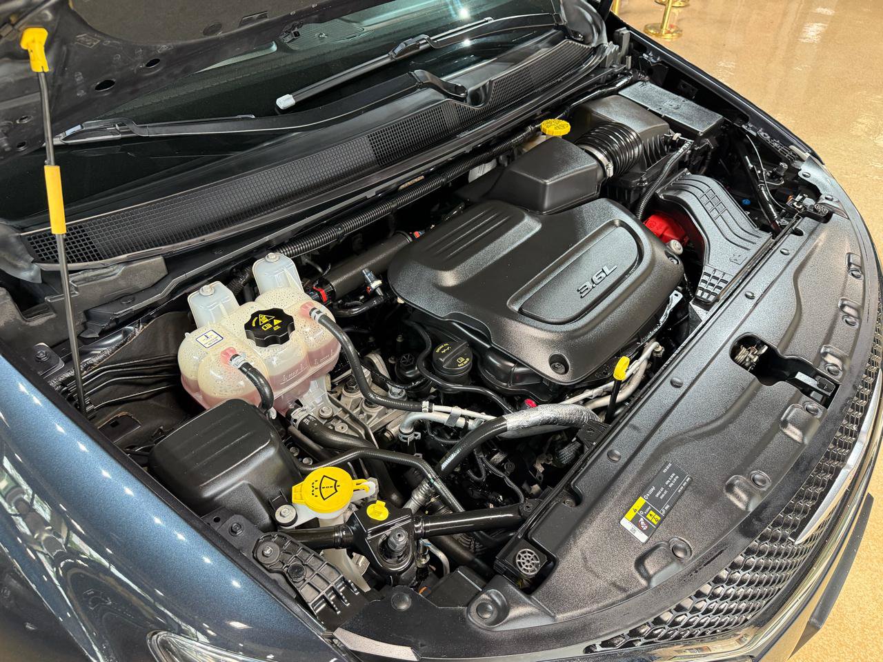 Used 2019 Chrysler Pacifica Touring-L FWD image 56