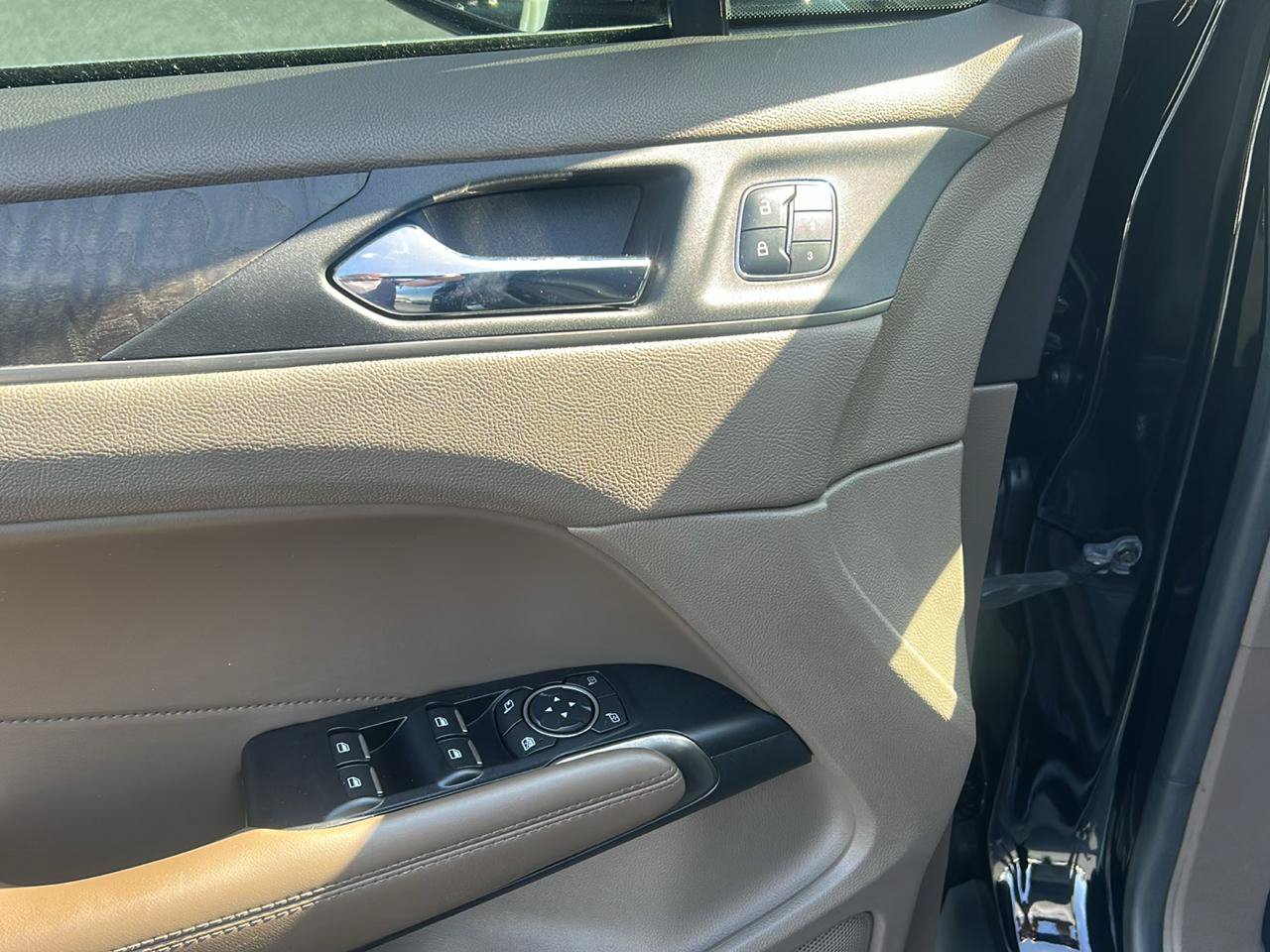 Used 2018 Lincoln MKC Reserve AWD/4WD image 13