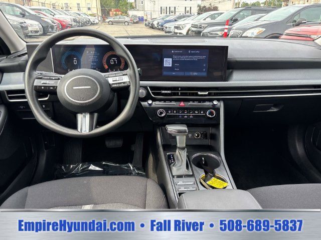Used 2025 Hyundai Sonata SE FWD image 10