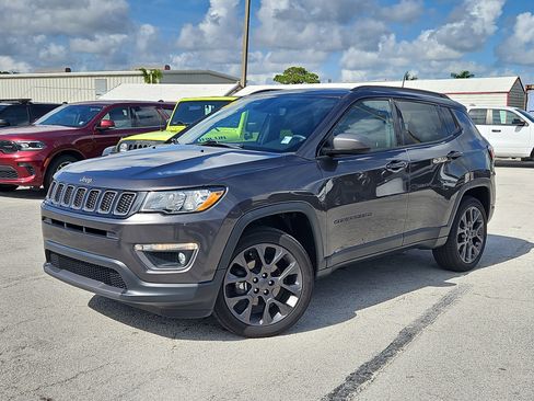 Used 2021 Jeep Compass Latitude w/ Sun and Sound Group image 2